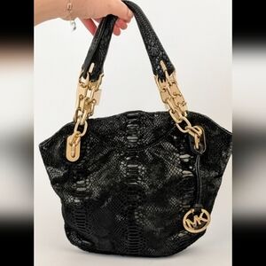 ​👜 Michael Kors Black Patent Embossed Python Chain Shoulder Bag - Gently Used